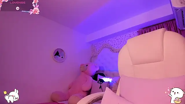 Snapshot of kitty_roouse chatting on December 2024 10:08:02 AM kitty roouse online show from December 2024 10:08:02 AM