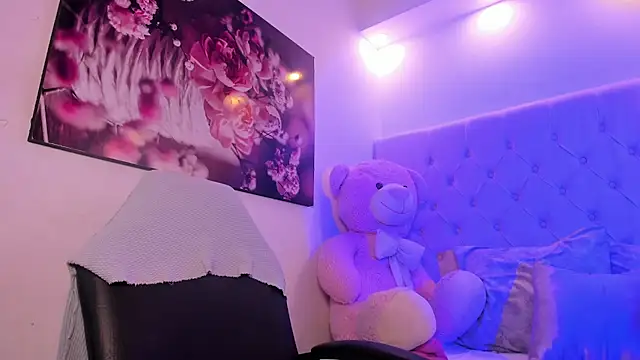 Snapshot of kitty_roouse chatting on February 2026 04:35:01 AM kitty roouse online show from February 2026 04:35:01 AM