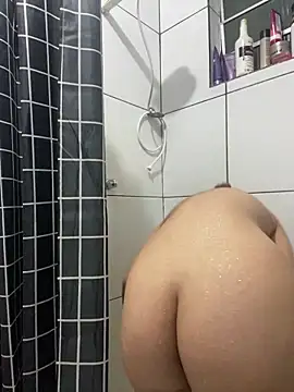 Snapshot of couple_shy chatting on December 2025 11:22:01 PM couple shy online show from December 2025 11:22:01 PM