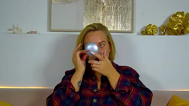 MariaNeumann online show from November 2025 06:27:01 AM