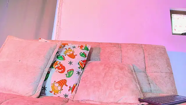 liccy hall online show from December 2025 11:38:02 AM