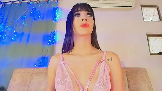 liccy hall online show from December 2025 11:40:02 AM