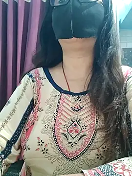 Snapshot of Aishwaryaa_69 chatting on June 2026 01:33:01 AM Aishwaryaa 69 online show from June 2026 01:33:01 AM
