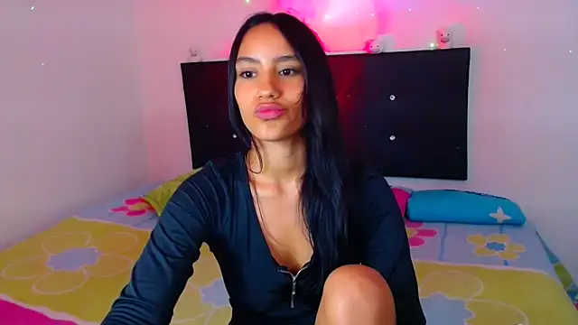 Snapshot of pleasure_and_fantasy chatting on February 2025 11:12:01 PM pleasure and fantasy online show from February 2025 11:12:01 PM