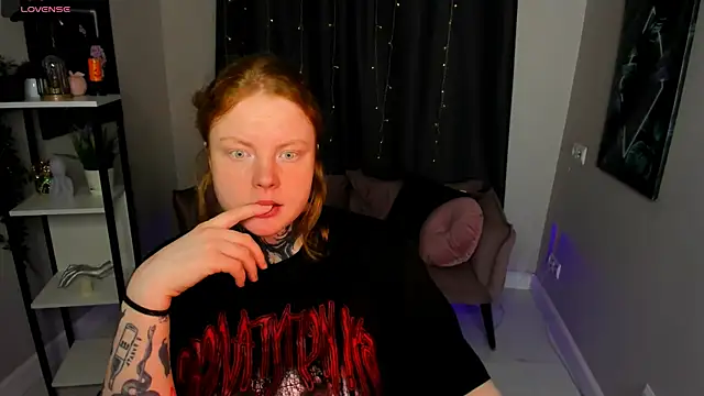 Snapshot of Cassie_xKiss chatting on November 2025 08:49:01 PM Cassie xKiss online show from November 2025 08:49:01 PM