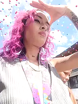 Snapshot of Rob_and_lizzy chatting on December 2024 06:31:02 PM Rob and lizzy online show from December 2024 06:31:02 PM