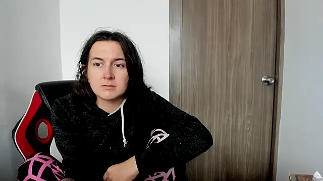 Sweet-Suck69 online show from February 2025 09:38:02 PM