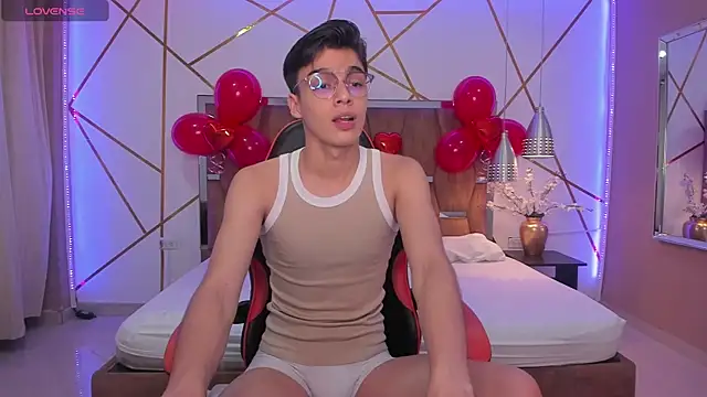 Gerony  online show from February 2025 05:07:02 AM