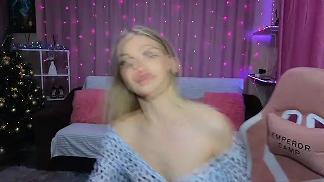 EmmyMills online show from December 2024 10:23:02 PM