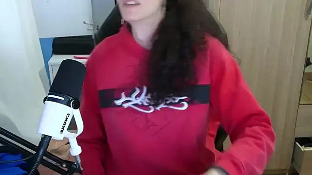 MemiKouki online show from November 2025 04:29:01 PM