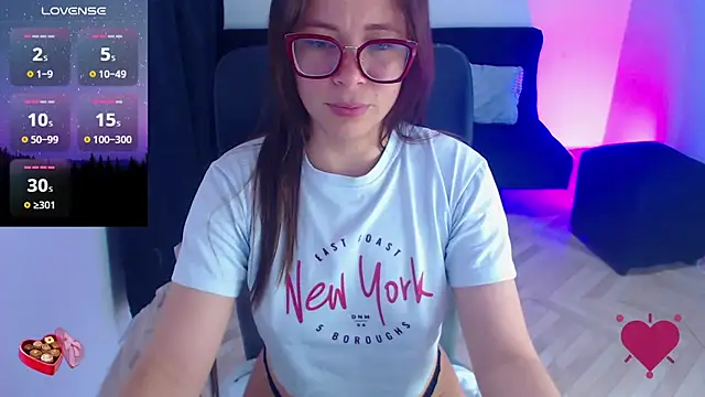 SharonR1 online show from March 2026 06:44:01 PM