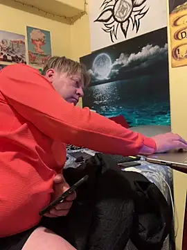 Mic Oxinner online show from March 2026 08:03:01 PM