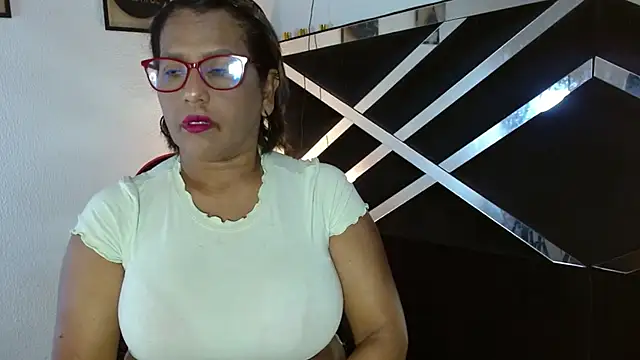 Snapshot of elizabeth_mature23 chatting on September 2025 12:52:01 PM elizabeth mature23 online show from September 2025 12:52:01 PM