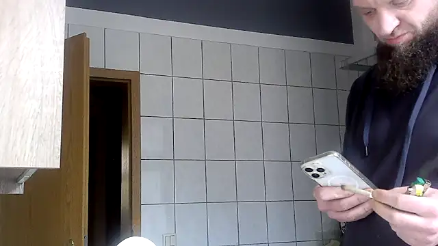 donhulio482 online show from December 2025 01:31:01 PM