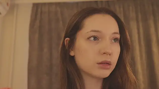 MiaThaine online show from February 2026 03:42:01 PM