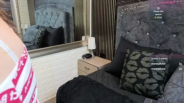 charlotte  G online show from March 2026 11:26:02 AM