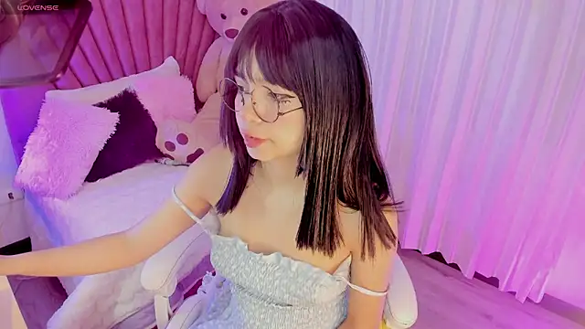 Snapshot of Lovely_celestte chatting on March 2025 01:39:01 AM Lovely celestte online show from March 2025 01:39:01 AM