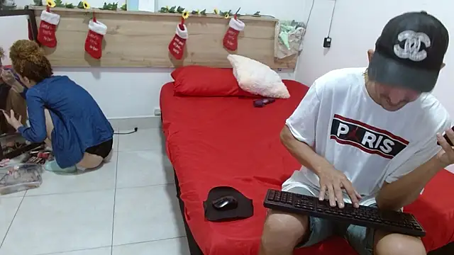 Snapshot of Zamu_1992 chatting on December 2024 07:48:02 PM Zamu 1992 online show from December 2024 07:48:02 PM