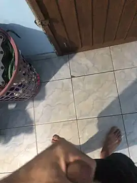 Snapshot of vintin21cm chatting on October 2025 01:17:01 AM vintin21cm online show from October 2025 01:17:01 AM