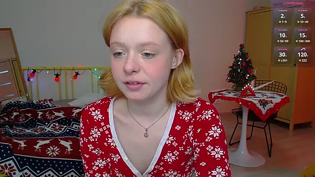 Snapshot of KatieMelone chatting on December 2024 05:18:02 PM KatieMelone online show from December 2024 05:18:02 PM