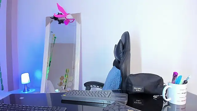 MarilynSmIith online show from March 2026 11:40:01 AM