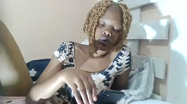 Snapshot of tropicalesen chatting on January 2025 08:15:01 PM tropicalesen online show from January 2025 08:15:01 PM