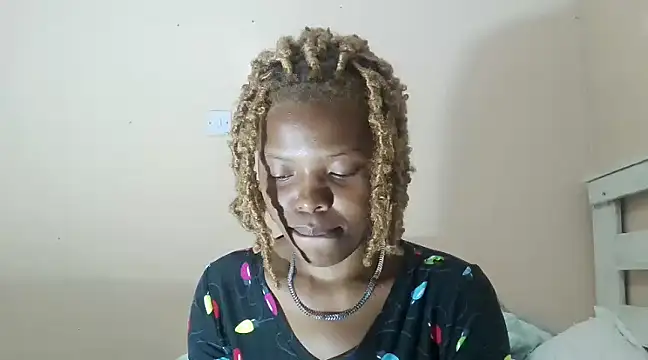 Snapshot of tropicalesen chatting on January 2025 08:25:01 AM tropicalesen online show from January 2025 08:25:01 AM