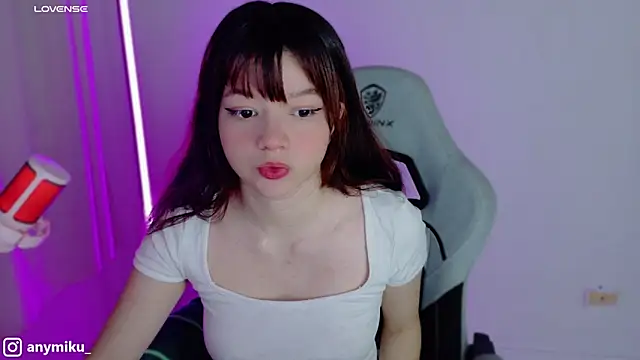 Snapshot of stephybrown chatting on December 2024 11:31:01 PM stephybrown online show from December 2024 11:31:01 PM