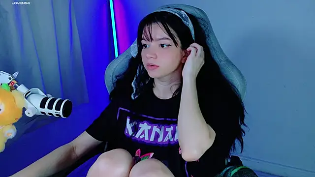 Snapshot of stephybrown chatting on November 2025 01:05:01 AM stephybrown online show from November 2025 01:05:01 AM