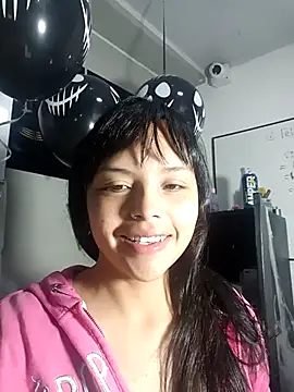 Snapshot of Bayla-hot chatting on October 2025 11:22:01 AM Bayla-hot online show from October 2025 11:22:01 AM