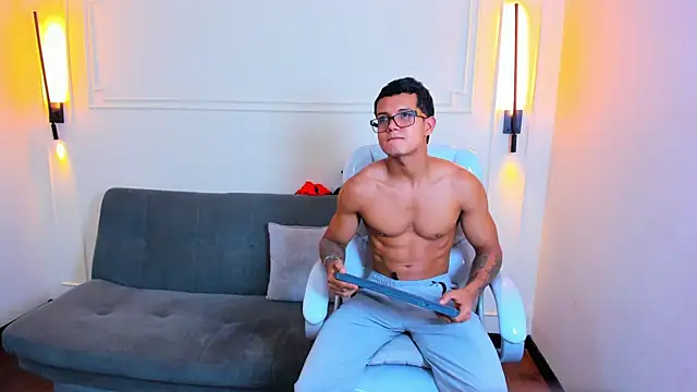 Paradise boy s online show from March 2026 05:57:02 PM