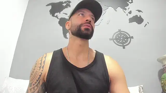 Snapshot of Yorby_Maxx1 chatting on March 2025 10:17:01 PM Yorby Maxx1 online show from March 2025 10:17:01 PM