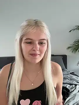 Snapshot of Allylove03 chatting on December 2024 09:59:02 AM Allylove03 online show from December 2024 09:59:02 AM