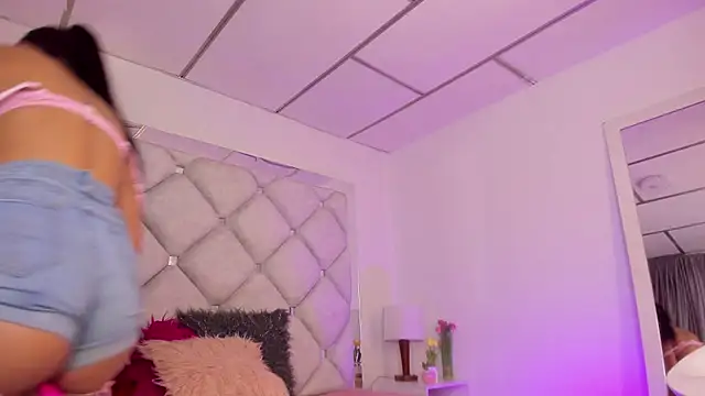 alessiaferry online show from March 2025 08:52:01 PM