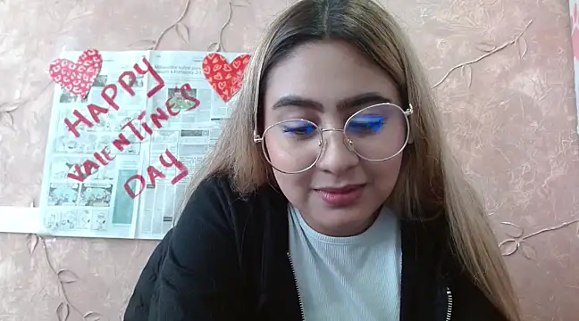 Miabonnett  online show from February 2025 03:58:01 PM