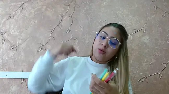 Miabonnett  online show from March 2025 04:06:02 PM