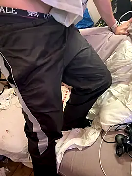 Snapshot of pervy_devil chatting on December 2025 07:50:01 AM pervy devil online show from December 2025 07:50:01 AM