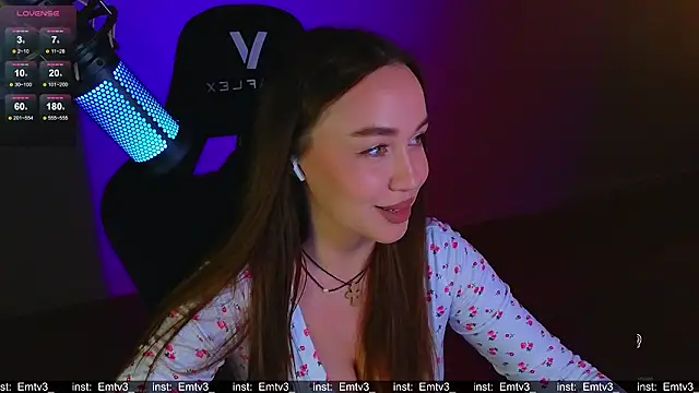 Emili1- online show from March 2026 12:43:01 PM