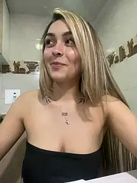 Snapshot of emma_oxford chatting on March 2025 11:49:01 PM emma oxford online show from March 2025 11:49:01 PM