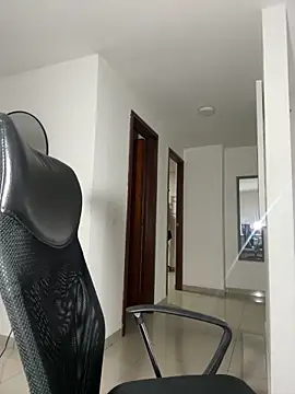 Snapshot of emma_oxford chatting on February 2026 12:15:01 AM emma oxford online show from February 2026 12:15:01 AM