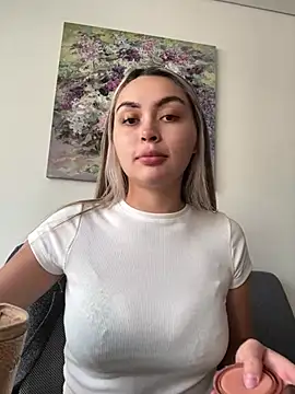 emma oxford online show from April 2026 08:33:02 PM