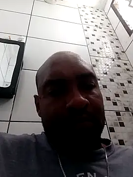 Beto0815 online show from February 2026 04:14:02 PM