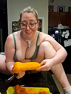 Snapshot of littlelustlamb chatting on December 2024 10:08:02 PM littlelustlamb online show from December 2024 10:08:02 PM