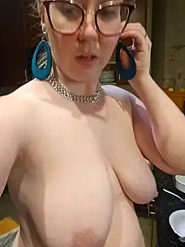 Snapshot of littlelustlamb chatting on March 2025 09:51:02 PM littlelustlamb online show from March 2025 09:51:02 PM