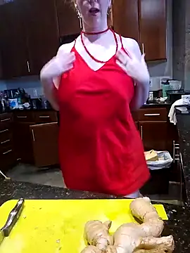 Snapshot of littlelustlamb chatting on October 2025 06:28:02 PM littlelustlamb online show from October 2025 06:28:02 PM