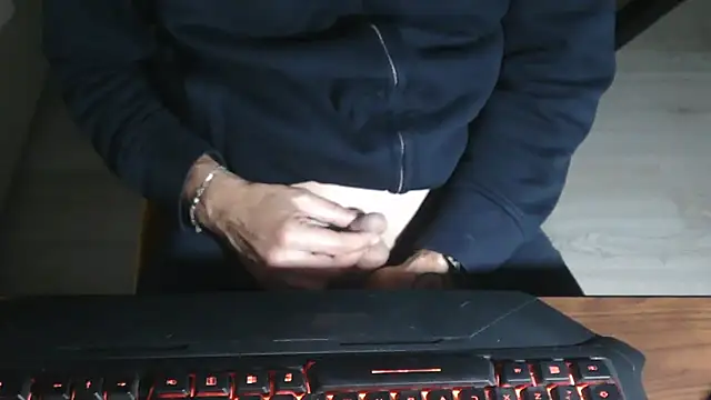 Adri gard online show from October 2025 09:49:01 PM