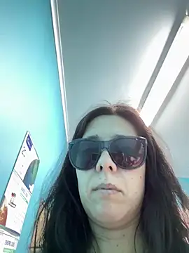 Reinacatchile online show from February 2026 07:41:02 PM