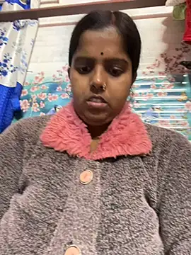 Snapshot of Beauty-queen chatting on January 2025 12:13:01 PM Beauty-queen online show from January 2025 12:13:01 PM