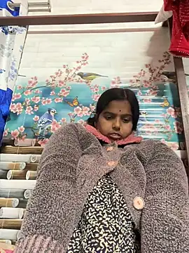 Snapshot of Beauty-queen chatting on January 2025 01:02:02 PM Beauty-queen online show from January 2025 01:02:02 PM