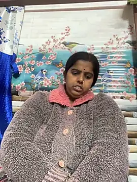 Snapshot of Beauty-queen chatting on January 2025 12:36:01 PM Beauty-queen online show from January 2025 12:36:01 PM